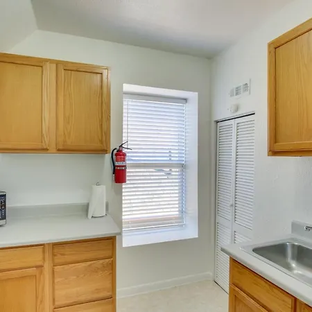 Convenient Logan Apartment - 1 Block To Town! Exterior photo