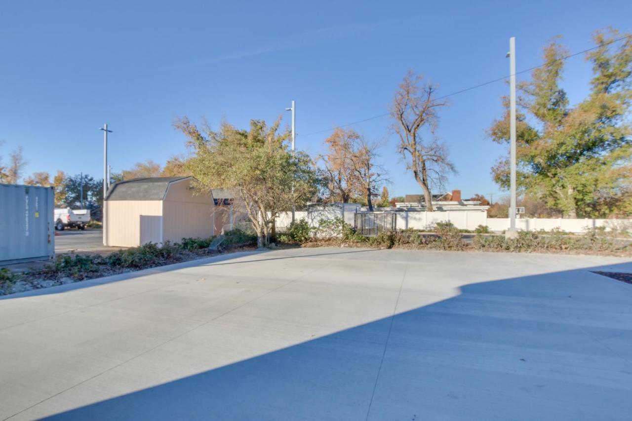 Apartment Convenient - 1 Block To Town! Logan